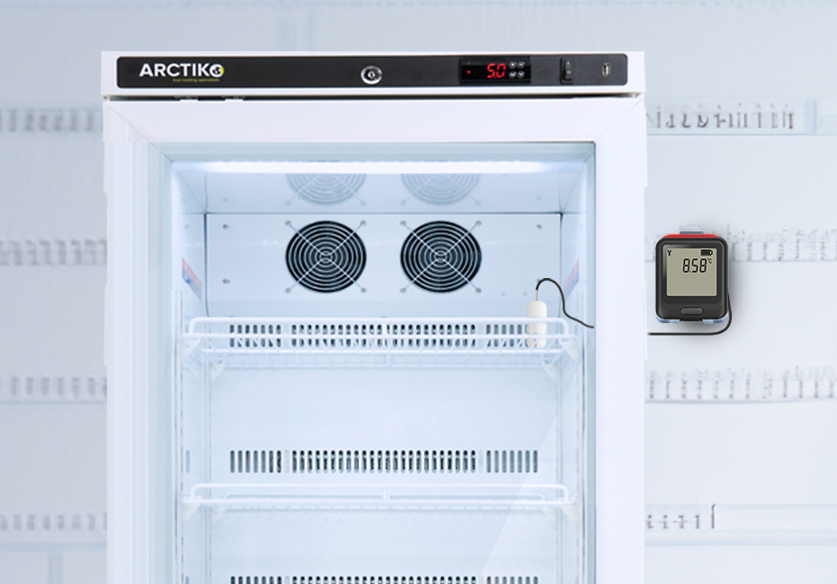 Temperature data logger with Arctiko fridge